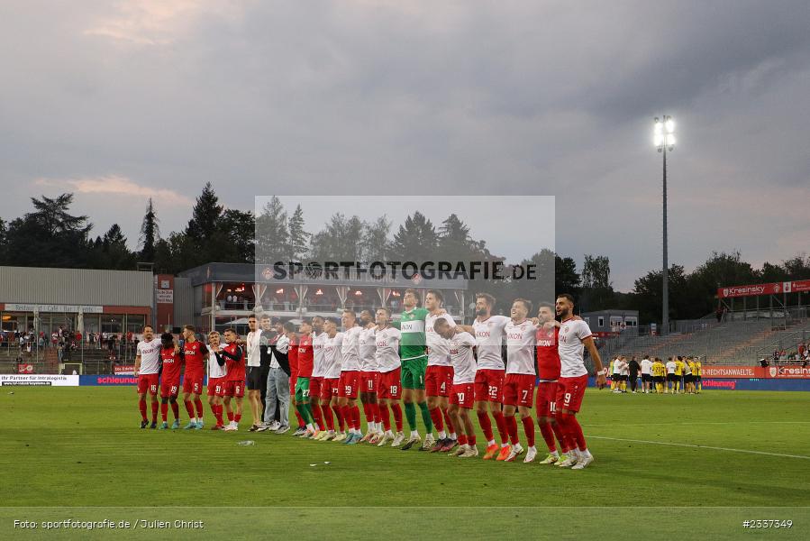 Flutlicht, Feiern, Sieg, Emotionen, Stimmung, Fans, Mannschaft, FLYERALARM Arena, Würzburg, 19.08.2022, BFV, sport, action, Fussball, August 2022, Saison 2022/2023, RLB, 7. Spieltag, Regionalliga Bayern, VIL, DJK, FWK, DJK Vilzing, FC Würzburger Kickers - Bild-ID: 2337349
