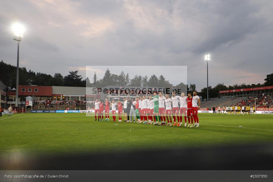 Flutlicht, Feiern, Sieg, Emotionen, Stimmung, Fans, Mannschaft, FLYERALARM Arena, Würzburg, 19.08.2022, BFV, sport, action, Fussball, August 2022, Saison 2022/2023, RLB, 7. Spieltag, Regionalliga Bayern, VIL, DJK, FWK, DJK Vilzing, FC Würzburger Kickers - Bild-ID: 2337350