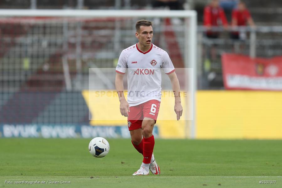 Marius Wegmann, FLYERALARM Arena, Würzburg, 19.08.2022, BFV, sport, action, Fussball, August 2022, Saison 2022/2023, RLB, 7. Spieltag, Regionalliga Bayern, VIL, DJK, FWK, DJK Vilzing, FC Würzburger Kickers - Bild-ID: 2337377