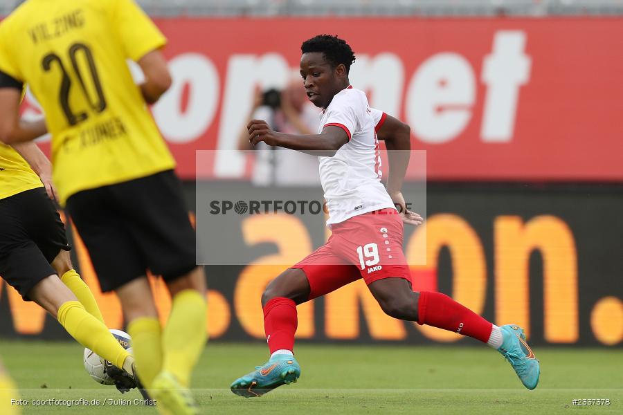 Benjika Caciel, FLYERALARM Arena, Würzburg, 19.08.2022, BFV, sport, action, Fussball, August 2022, Saison 2022/2023, RLB, 7. Spieltag, Regionalliga Bayern, VIL, DJK, FWK, DJK Vilzing, FC Würzburger Kickers - Bild-ID: 2337378
