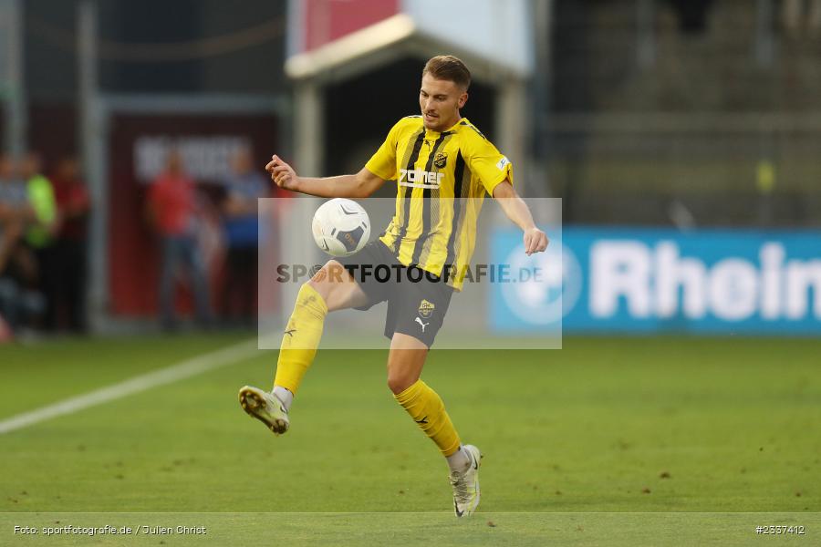 Tobias Hoch, FLYERALARM Arena, Würzburg, 19.08.2022, BFV, sport, action, Fussball, August 2022, Saison 2022/2023, RLB, 7. Spieltag, Regionalliga Bayern, VIL, DJK, FWK, DJK Vilzing, FC Würzburger Kickers - Bild-ID: 2337412