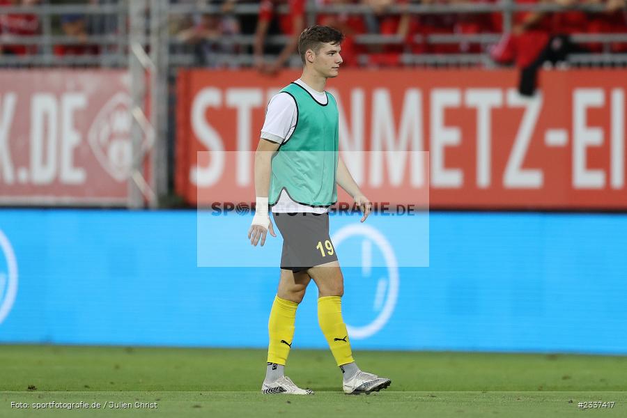 Lutz Hastreiter, FLYERALARM Arena, Würzburg, 19.08.2022, BFV, sport, action, Fussball, August 2022, Saison 2022/2023, RLB, 7. Spieltag, Regionalliga Bayern, VIL, DJK, FWK, DJK Vilzing, FC Würzburger Kickers - Bild-ID: 2337417