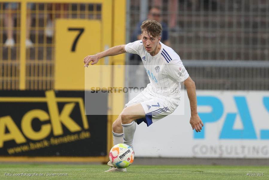 Benedict Laverty, Stadion am Schönbusch, Aschaffenburg, 23.08.2022, BFV, sport, action, Fussball, August 2022, Saison 2022/2023, 8. Spieltag, Regionalliga Bayern, FWK, SVA, FC Würzburger Kickers, SV Viktoria Aschaffenburg - Bild-ID: 2337803 Benedict Laverty, Stadion am Schönbusch, Aschaffenburg, 23.08.2022, BFV, sport, action, Fussball, August 2022, Saison 2022/2023, 8. Spieltag, Regionalliga Bayern, FWK, SVA, FC Würzburger Kickers, SV Viktoria Aschaffenburg - Bild-ID: 2337803