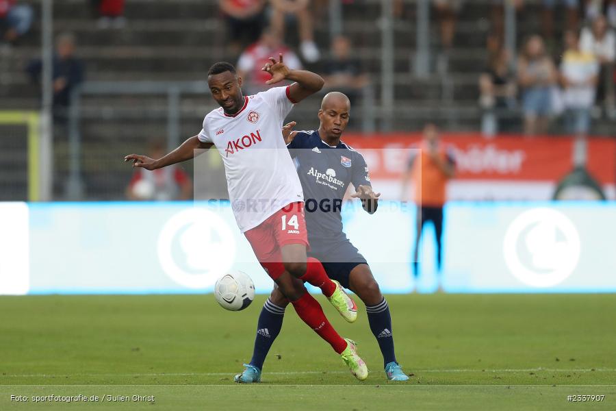 Saliou Sané, FLYERALARM Arena, Würzburg, 26.08.2022, BFV, sport, action, Fussball, August 2022, Saison 2022/2023, 9. Spieltag, Regionalliga Bayern, UHA, FWK, SpVgg Unterhaching, FC Würzburger Kickers - Bild-ID: 2337907