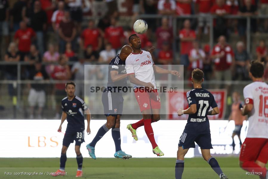 Saliou Sané, FLYERALARM Arena, Würzburg, 26.08.2022, BFV, sport, action, Fussball, August 2022, Saison 2022/2023, 9. Spieltag, Regionalliga Bayern, UHA, FWK, SpVgg Unterhaching, FC Würzburger Kickers - Bild-ID: 2337909