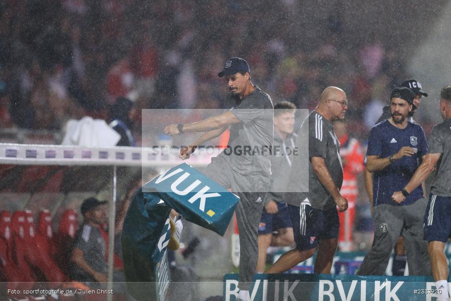 BVUK, Emotionen, Sandro Wagner, FLYERALARM Arena, Würzburg, 26.08.2022, BFV, sport, action, Fussball, August 2022, Saison 2022/2023, 9. Spieltag, Regionalliga Bayern, UHA, FWK, SpVgg Unterhaching, FC Würzburger Kickers - Bild-ID: 2337920