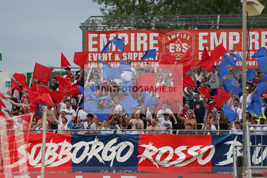 Fahnen, Choreo, Fanszene, Rossoblu, Fans, Choreografie, FLYERALARM Arena, Würzburg, 26.08.2022, BFV, sport, action, Fussball, August 2022, Saison 2022/2023, 9. Spieltag, Regionalliga Bayern, UHA, FWK, SpVgg Unterhaching, FC Würzburger Kickers - Bild-ID: 2337931