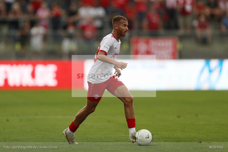 Benyas Solomon Junge-Abiol, FLYERALARM Arena, Würzburg, 26.08.2022, BFV, sport, action, Fussball, August 2022, Saison 2022/2023, 9. Spieltag, Regionalliga Bayern, UHA, FWK, SpVgg Unterhaching, FC Würzburger Kickers - Bild-ID: 2337962 Benyas Solomon Junge-Abiol, FLYERALARM Arena, Würzburg, 26.08.2022, BFV, sport, action, Fussball, August 2022, Saison 2022/2023, 9. Spieltag, Regionalliga Bayern, UHA, FWK, SpVgg Unterhaching, FC Würzburger Kickers - Bild-ID: 2337962