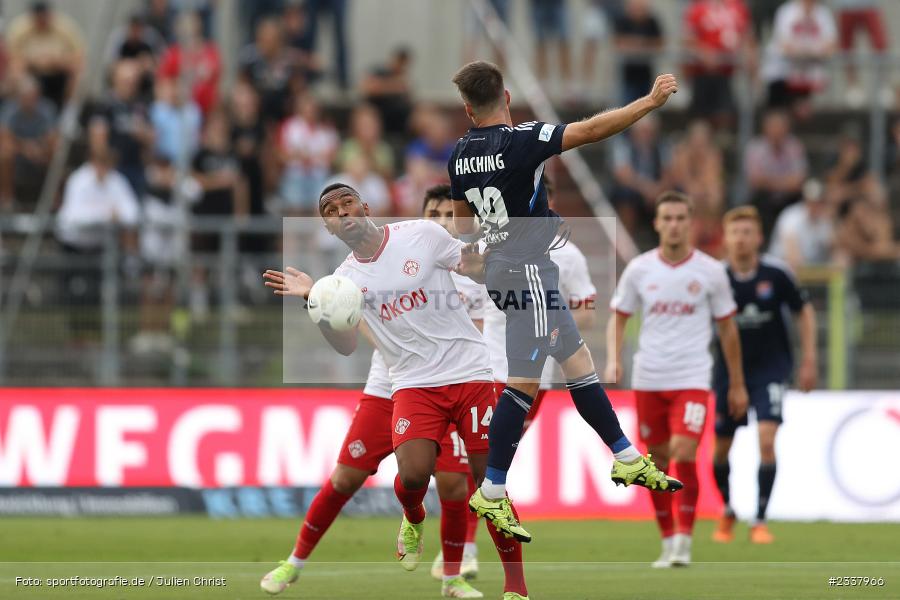 Saliou Sané, FLYERALARM Arena, Würzburg, 26.08.2022, BFV, sport, action, Fussball, August 2022, Saison 2022/2023, 9. Spieltag, Regionalliga Bayern, UHA, FWK, SpVgg Unterhaching, FC Würzburger Kickers - Bild-ID: 2337966
