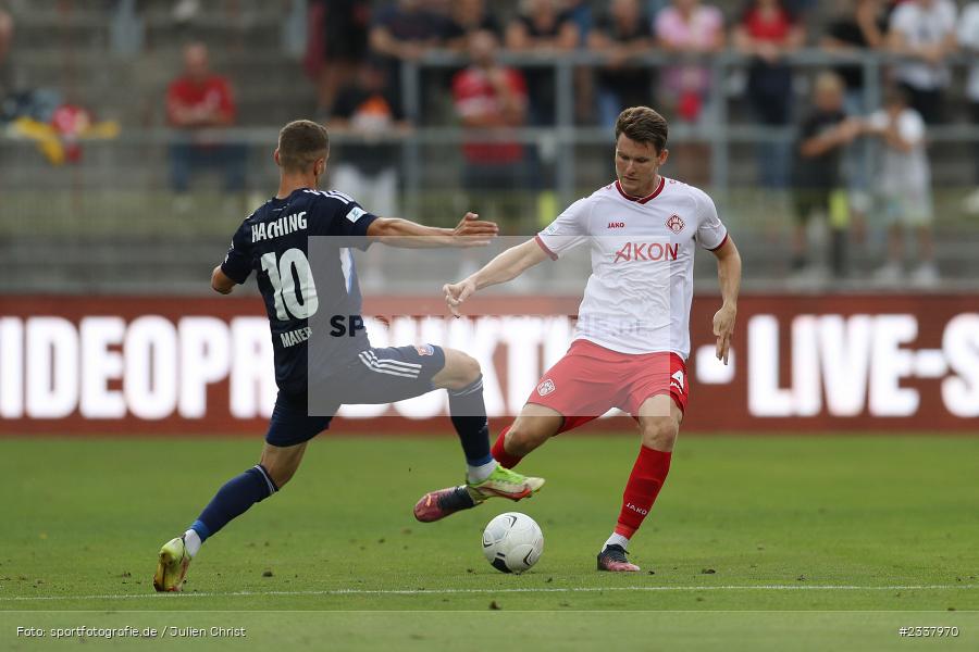 Lukas Müller, FLYERALARM Arena, Würzburg, 26.08.2022, BFV, sport, action, Fussball, August 2022, Saison 2022/2023, 9. Spieltag, Regionalliga Bayern, UHA, FWK, SpVgg Unterhaching, FC Würzburger Kickers - Bild-ID: 2337970