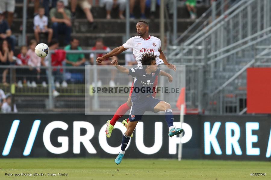 Saliou Sané, FLYERALARM Arena, Würzburg, 26.08.2022, BFV, sport, action, Fussball, August 2022, Saison 2022/2023, 9. Spieltag, Regionalliga Bayern, UHA, FWK, SpVgg Unterhaching, FC Würzburger Kickers - Bild-ID: 2337981 Saliou Sané, FLYERALARM Arena, Würzburg, 26.08.2022, BFV, sport, action, Fussball, August 2022, Saison 2022/2023, 9. Spieltag, Regionalliga Bayern, UHA, FWK, SpVgg Unterhaching, FC Würzburger Kickers - Bild-ID: 2337981