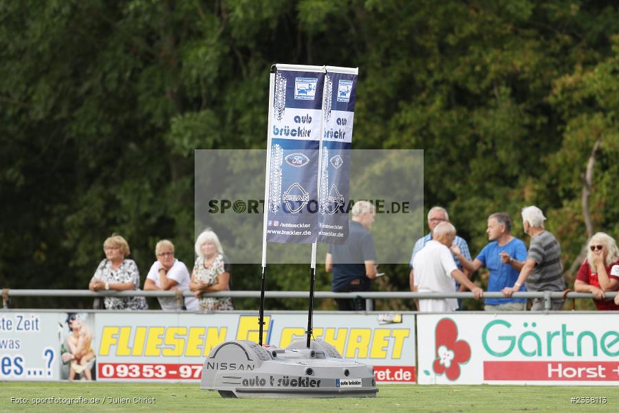 Rasenmäher, Symbolbild, Sportgelände in der Au, Karlburg, 27.08.2022, BFV, sport, action, Fussball, August 2022, Saison 2022/2023, 9. Spieltag, Landesliga Nordwest, DJK, TSV, DJK Schwebenried/Schwemmelsbach, TSV Karlburg - Bild-ID: 2338113