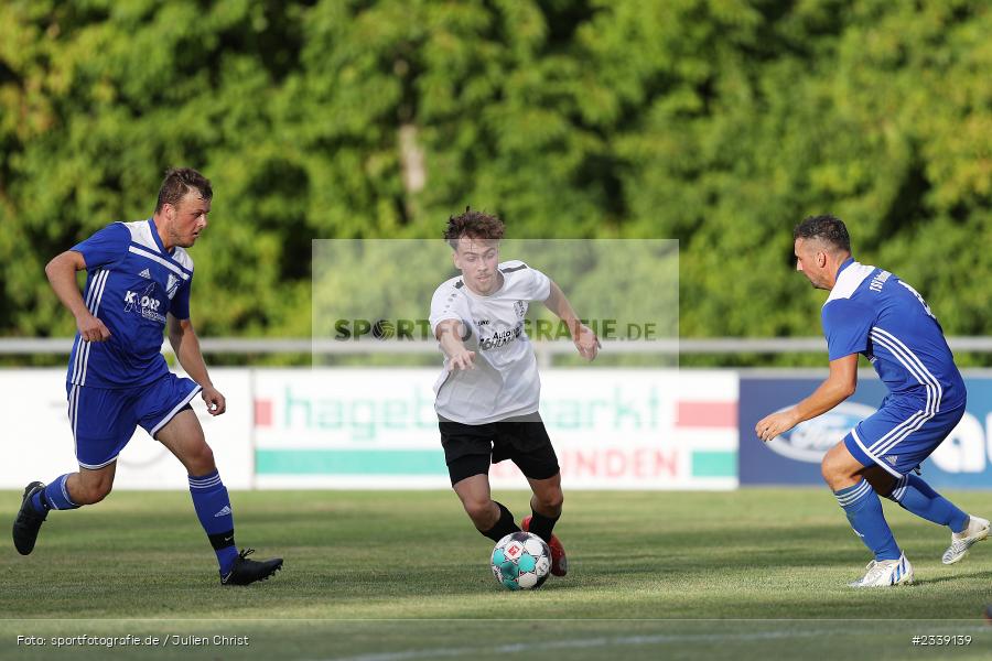 Jari Heuchert, Sportgelände in der Au, Karlburg, 08.09.2022, BFV, sport, action, Fussball, September 2022, 6. Spieltag, Saison 2022/2023, Kreisliga Würzburg, DUT, TSV, TSV Duttenbrunn, TSV Karlburg II - Bild-ID: 2339139 Jari Heuchert, Sportgelände in der Au, Karlburg, 08.09.2022, BFV, sport, action, Fussball, September 2022, 6. Spieltag, Saison 2022/2023, Kreisliga Würzburg, DUT, TSV, TSV Duttenbrunn, TSV Karlburg II - Bild-ID: 2339139