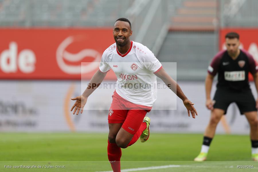 Saliou Sané, FLYERALARM Arena, Würzburg, 10.09.2022, BFV, sport, action, Fussball, September 2022, 11. Spieltag, Saison 2022/2023, Regionalliga Bayern, TSV, FWK, TSV Buchbach, FC Würzburger Kickers - Bild-ID: 2339384 Saliou Sané, FLYERALARM Arena, Würzburg, 10.09.2022, BFV, sport, action, Fussball, September 2022, 11. Spieltag, Saison 2022/2023, Regionalliga Bayern, TSV, FWK, TSV Buchbach, FC Würzburger Kickers - Bild-ID: 2339384