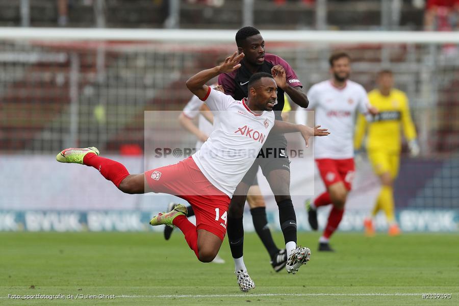 Saliou Sané, FLYERALARM Arena, Würzburg, 10.09.2022, BFV, sport, action, Fussball, September 2022, 11. Spieltag, Saison 2022/2023, Regionalliga Bayern, TSV, FWK, TSV Buchbach, FC Würzburger Kickers - Bild-ID: 2339390 Saliou Sané, FLYERALARM Arena, Würzburg, 10.09.2022, BFV, sport, action, Fussball, September 2022, 11. Spieltag, Saison 2022/2023, Regionalliga Bayern, TSV, FWK, TSV Buchbach, FC Würzburger Kickers - Bild-ID: 2339390