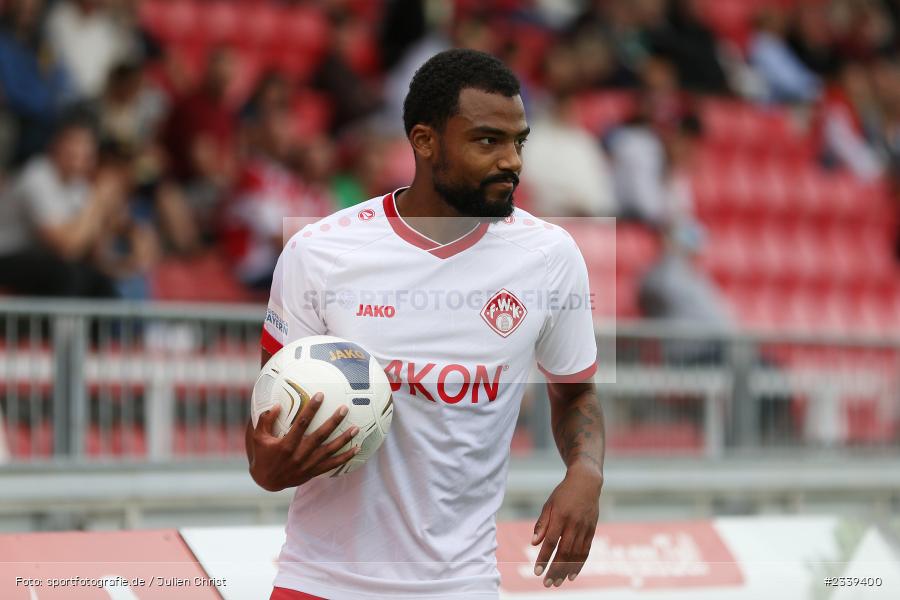 Fabrice Montcheu, FLYERALARM Arena, Würzburg, 10.09.2022, BFV, sport, action, Fussball, September 2022, 11. Spieltag, Saison 2022/2023, Regionalliga Bayern, TSV, FWK, TSV Buchbach, FC Würzburger Kickers - Bild-ID: 2339400