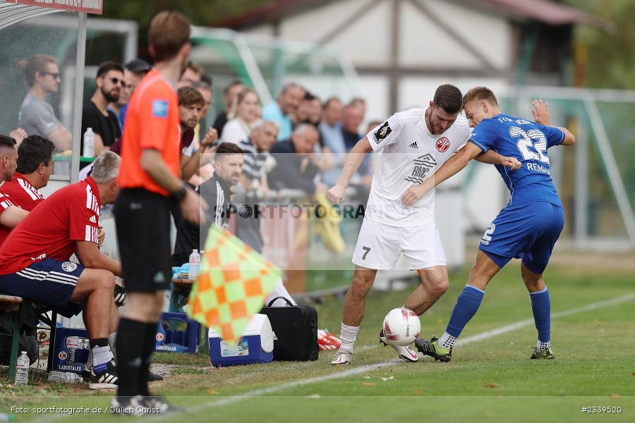 Lukas Dotzler, Sepp-Endres-Sportanlage, Würzburg, 10.09.2022, BFV, sport, action, Fussball, September 2022, 11. Spieltag, Saison 2022/2023, Bayernliga Nord, SVD, WFV, SV Donaustauf, Würzburger FV - Bild-ID: 2339520 Lukas Dotzler, Sepp-Endres-Sportanlage, Würzburg, 10.09.2022, BFV, sport, action, Fussball, September 2022, 11. Spieltag, Saison 2022/2023, Bayernliga Nord, SVD, WFV, SV Donaustauf, Würzburger FV - Bild-ID: 2339520