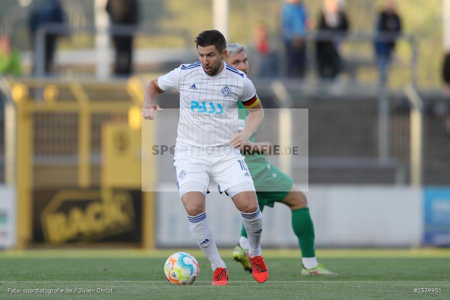 Benjamin Baier, Stadion am Schönbusch, Aschaffenburg, 16.09.2022, BFV, sport, action, Fussball, September 2022, Saison 2022/2023, 12. Spieltag, 4. Liga, Regionalliga Bayern, VFB, SVA, VfB Eichstätt, SV Viktoria Aschaffenburg - Bild-ID: 2339951 Benjamin Baier, Stadion am Schönbusch, Aschaffenburg, 16.09.2022, BFV, sport, action, Fussball, September 2022, Saison 2022/2023, 12. Spieltag, 4. Liga, Regionalliga Bayern, VFB, SVA, VfB Eichstätt, SV Viktoria Aschaffenburg - Bild-ID: 2339951