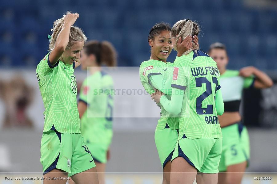 Kathrin Hendrich, Jule Brand, Sveindis Jane Jonsdottir, PreZero Arena, Sinsheim, 24.09.2022, DFB, sport, action, Fussball, September 2022, Saison 2022/2023, 2. Spieltag, Die Liga, FLYERALARM Frauen-Bundesliga, VFL, TSG, VfL Wolfsburg, TSG Hoffenheim - Bild-ID: 2340520 Kathrin Hendrich, Jule Brand, Sveindis Jane Jonsdottir, PreZero Arena, Sinsheim, 24.09.2022, DFB, sport, action, Fussball, September 2022, Saison 2022/2023, 2. Spieltag, Die Liga, FLYERALARM Frauen-Bundesliga, VFL, TSG, VfL Wolfsburg, TSG Hoffenheim - Bild-ID: 2340520