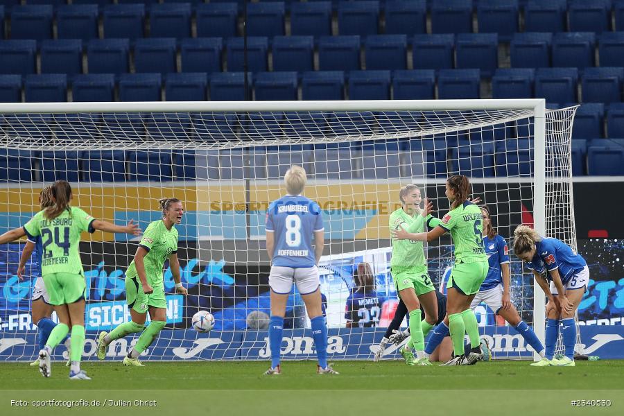 Jule Brand, PreZero Arena, Sinsheim, 24.09.2022, DFB, sport, action, Fussball, September 2022, Saison 2022/2023, 2. Spieltag, Die Liga, FLYERALARM Frauen-Bundesliga, VFL, TSG, VfL Wolfsburg, TSG Hoffenheim - Bild-ID: 2340530 Jule Brand, PreZero Arena, Sinsheim, 24.09.2022, DFB, sport, action, Fussball, September 2022, Saison 2022/2023, 2. Spieltag, Die Liga, FLYERALARM Frauen-Bundesliga, VFL, TSG, VfL Wolfsburg, TSG Hoffenheim - Bild-ID: 2340530