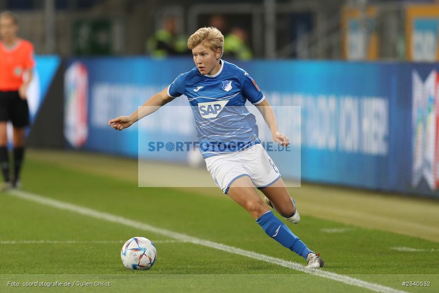 Paulina Krumbiegel, PreZero Arena, Sinsheim, 24.09.2022, DFB, sport, action, Fussball, September 2022, Saison 2022/2023, 2. Spieltag, Die Liga, FLYERALARM Frauen-Bundesliga, VFL, TSG, VfL Wolfsburg, TSG Hoffenheim - Bild-ID: 2340532 Paulina Krumbiegel, PreZero Arena, Sinsheim, 24.09.2022, DFB, sport, action, Fussball, September 2022, Saison 2022/2023, 2. Spieltag, Die Liga, FLYERALARM Frauen-Bundesliga, VFL, TSG, VfL Wolfsburg, TSG Hoffenheim - Bild-ID: 2340532
