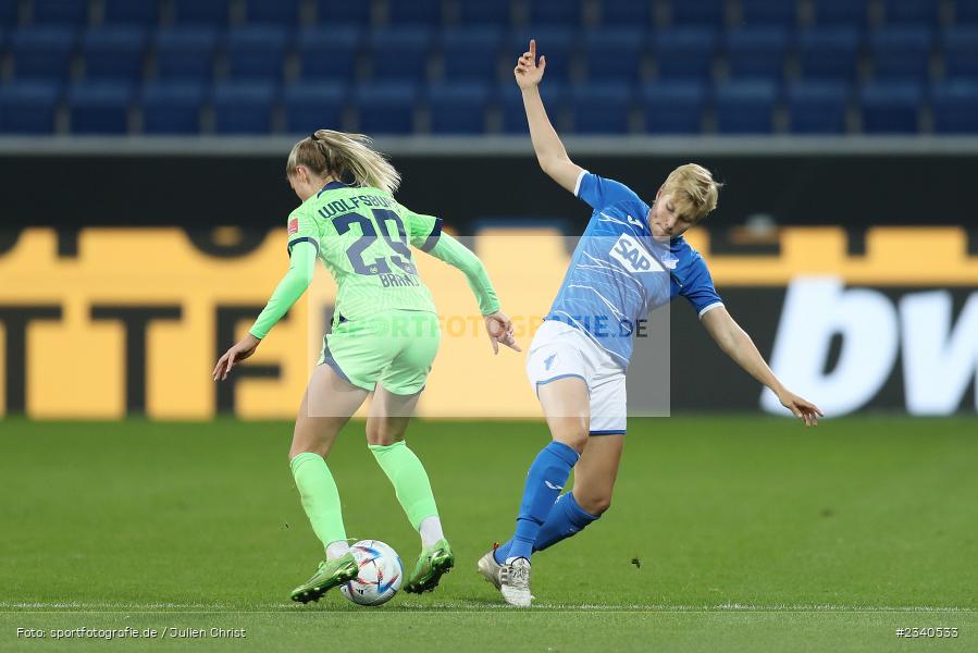 Paulina Krumbiegel, PreZero Arena, Sinsheim, 24.09.2022, DFB, sport, action, Fussball, September 2022, Saison 2022/2023, 2. Spieltag, Die Liga, FLYERALARM Frauen-Bundesliga, VFL, TSG, VfL Wolfsburg, TSG Hoffenheim - Bild-ID: 2340533 Paulina Krumbiegel, PreZero Arena, Sinsheim, 24.09.2022, DFB, sport, action, Fussball, September 2022, Saison 2022/2023, 2. Spieltag, Die Liga, FLYERALARM Frauen-Bundesliga, VFL, TSG, VfL Wolfsburg, TSG Hoffenheim - Bild-ID: 2340533