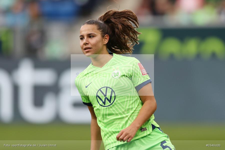 Lena Oberdorf, PreZero Arena, Sinsheim, 24.09.2022, DFB, sport, action, Fussball, September 2022, Saison 2022/2023, 2. Spieltag, Die Liga, FLYERALARM Frauen-Bundesliga, VFL, TSG, VfL Wolfsburg, TSG Hoffenheim - Bild-ID: 2340620 Lena Oberdorf, PreZero Arena, Sinsheim, 24.09.2022, DFB, sport, action, Fussball, September 2022, Saison 2022/2023, 2. Spieltag, Die Liga, FLYERALARM Frauen-Bundesliga, VFL, TSG, VfL Wolfsburg, TSG Hoffenheim - Bild-ID: 2340620