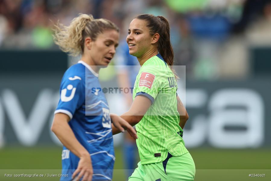 Lena Oberdorf, PreZero Arena, Sinsheim, 24.09.2022, DFB, sport, action, Fussball, September 2022, Saison 2022/2023, 2. Spieltag, Die Liga, FLYERALARM Frauen-Bundesliga, VFL, TSG, VfL Wolfsburg, TSG Hoffenheim - Bild-ID: 2340621 Lena Oberdorf, PreZero Arena, Sinsheim, 24.09.2022, DFB, sport, action, Fussball, September 2022, Saison 2022/2023, 2. Spieltag, Die Liga, FLYERALARM Frauen-Bundesliga, VFL, TSG, VfL Wolfsburg, TSG Hoffenheim - Bild-ID: 2340621