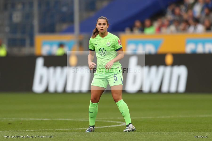 Lena Oberdorf, PreZero Arena, Sinsheim, 24.09.2022, DFB, sport, action, Fussball, September 2022, Saison 2022/2023, 2. Spieltag, Die Liga, FLYERALARM Frauen-Bundesliga, VFL, TSG, VfL Wolfsburg, TSG Hoffenheim - Bild-ID: 2340625