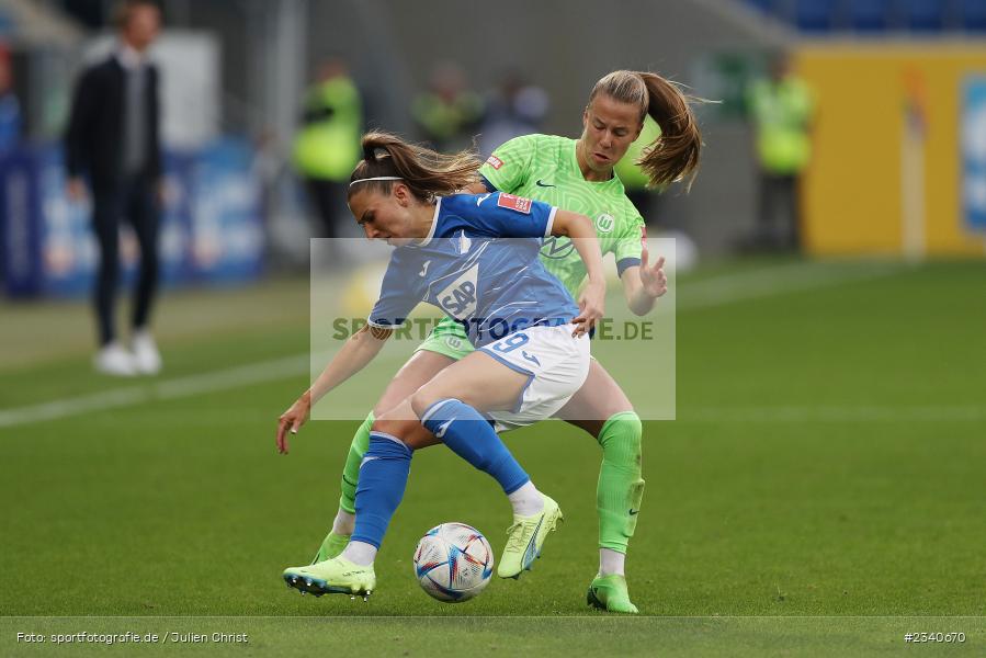 Katharina Naschenweng, PreZero Arena, Sinsheim, 24.09.2022, DFB, sport, action, Fussball, September 2022, Saison 2022/2023, 2. Spieltag, Die Liga, FLYERALARM Frauen-Bundesliga, VFL, TSG, VfL Wolfsburg, TSG Hoffenheim - Bild-ID: 2340670 Katharina Naschenweng, PreZero Arena, Sinsheim, 24.09.2022, DFB, sport, action, Fussball, September 2022, Saison 2022/2023, 2. Spieltag, Die Liga, FLYERALARM Frauen-Bundesliga, VFL, TSG, VfL Wolfsburg, TSG Hoffenheim - Bild-ID: 2340670
