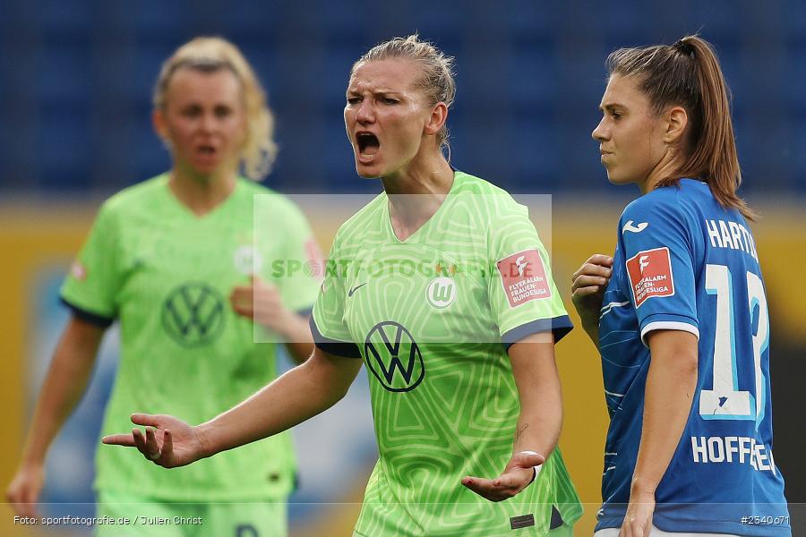 Alexandra Popp, PreZero Arena, Sinsheim, 24.09.2022, DFB, sport, action, Fussball, September 2022, Saison 2022/2023, 2. Spieltag, Die Liga, FLYERALARM Frauen-Bundesliga, VFL, TSG, VfL Wolfsburg, TSG Hoffenheim - Bild-ID: 2340671