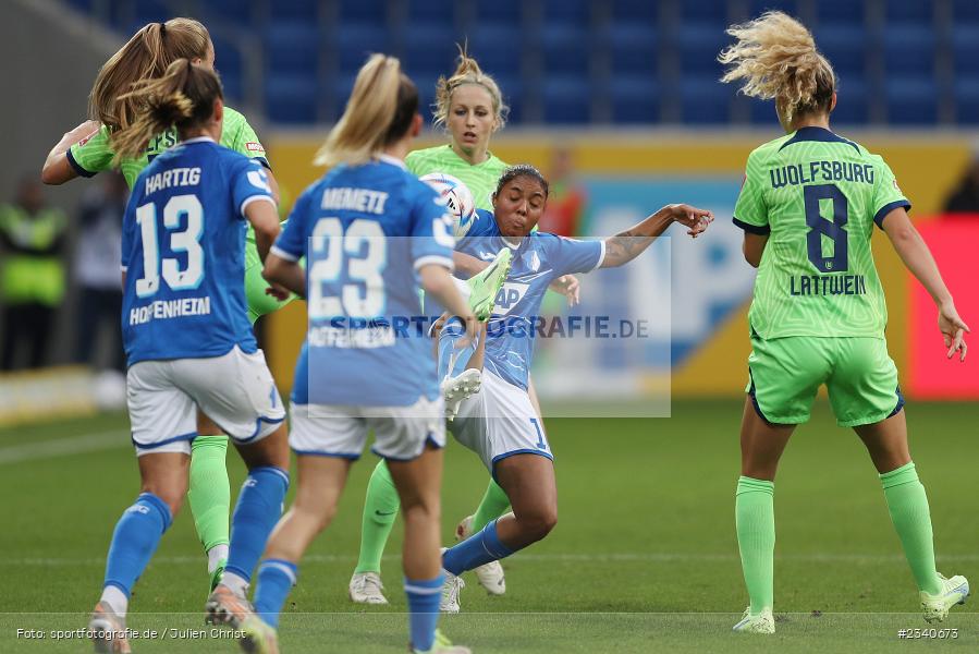 Gia Corley, PreZero Arena, Sinsheim, 24.09.2022, DFB, sport, action, Fussball, September 2022, Saison 2022/2023, 2. Spieltag, Die Liga, FLYERALARM Frauen-Bundesliga, VFL, TSG, VfL Wolfsburg, TSG Hoffenheim - Bild-ID: 2340673 Gia Corley, PreZero Arena, Sinsheim, 24.09.2022, DFB, sport, action, Fussball, September 2022, Saison 2022/2023, 2. Spieltag, Die Liga, FLYERALARM Frauen-Bundesliga, VFL, TSG, VfL Wolfsburg, TSG Hoffenheim - Bild-ID: 2340673