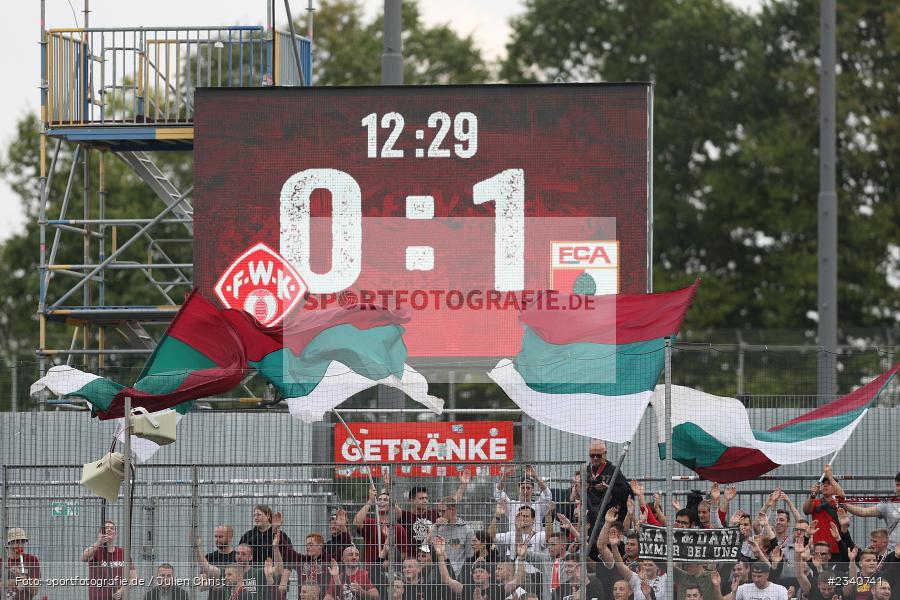 Fans, Anzeigetafel, FLYERALARM Arena, Würzburg, 25.09.2022, BFV, sport, action, Fussball, September 2022, Saison 2022/2023, Regionalliga Bayern, FCA, FWK, FC Augsburg II, FC Würzburger Kickers - Bild-ID: 2340741