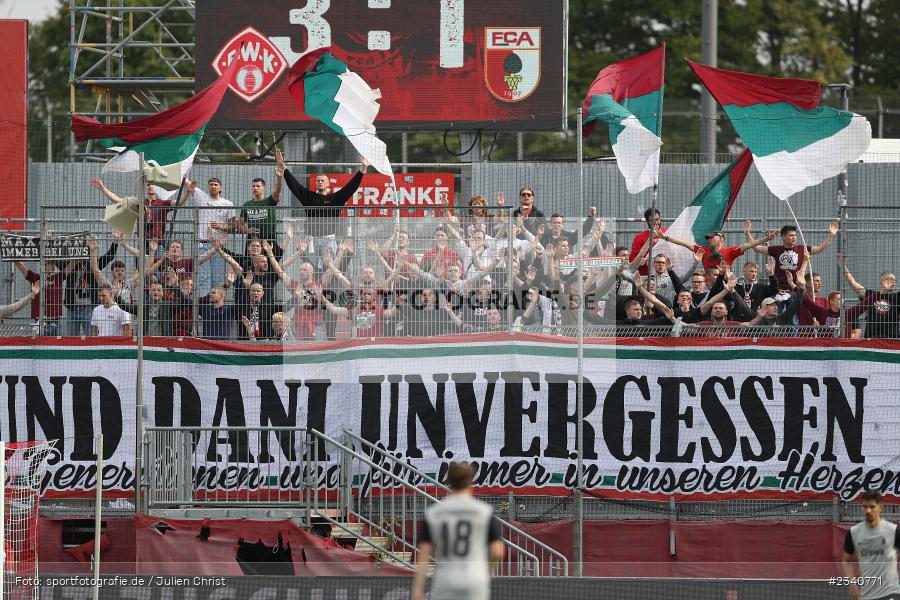 Fans, FLYERALARM Arena, Würzburg, 25.09.2022, BFV, sport, action, Fussball, September 2022, Saison 2022/2023, Regionalliga Bayern, FCA, FWK, FC Augsburg II, FC Würzburger Kickers - Bild-ID: 2340771