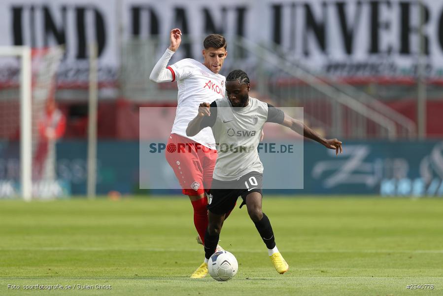 Josue Mbila, FLYERALARM Arena, Würzburg, 25.09.2022, BFV, sport, action, Fussball, September 2022, Saison 2022/2023, Regionalliga Bayern, FCA, FWK, FC Augsburg II, FC Würzburger Kickers - Bild-ID: 2340778