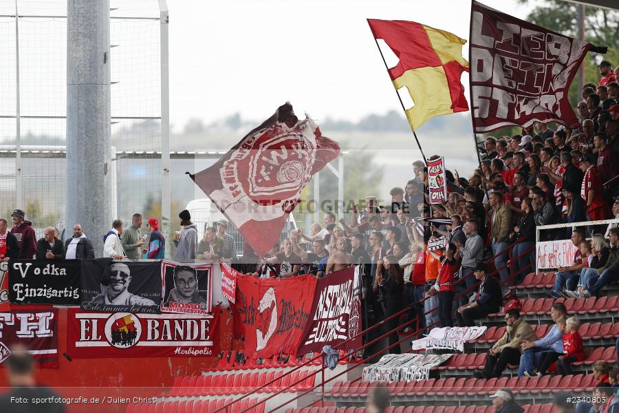 Fans, FLYERALARM Arena, Würzburg, 25.09.2022, BFV, sport, action, Fussball, September 2022, Saison 2022/2023, Regionalliga Bayern, FCA, FWK, FC Augsburg II, FC Würzburger Kickers - Bild-ID: 2340803