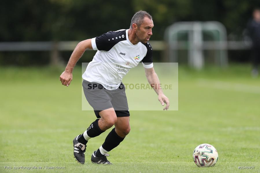 Christian Mathea, Sportgelände, Karlstadt, 25.09.2022, BFV, sport, action, Fussball, September 2022, Saison 2022/2023, 9. Spieltag, A-Klasse Würzburg Gr. 6, FVB, FVK, FV Bachgrund, FV Karlstadt II - Bild-ID: 2340907 Christian Mathea, Sportgelände, Karlstadt, 25.09.2022, BFV, sport, action, Fussball, September 2022, Saison 2022/2023, 9. Spieltag, A-Klasse Würzburg Gr. 6, FVB, FVK, FV Bachgrund, FV Karlstadt II - Bild-ID: 2340907