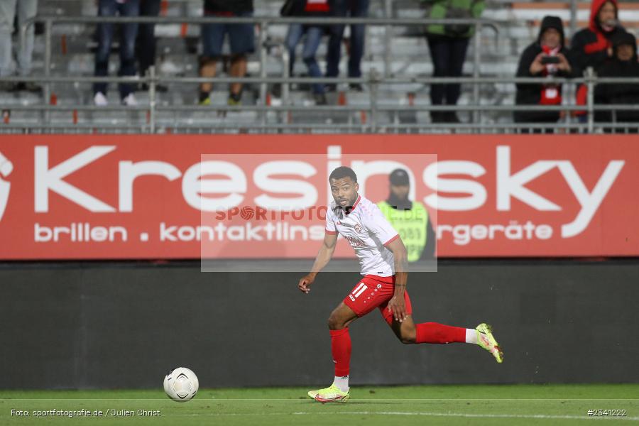 Fabrice Montcheu, FLYERALARM Arena, Würzburg, 27.09.2022, BFV, sport, action, Fussball, September 2022, Saison 2022/2023, Viertelfinale, Toto-Pokal, BFV-Verbandspokal, DJK, FWK, DJK Vilzing, FC Würzburger Kickers - Bild-ID: 2341222