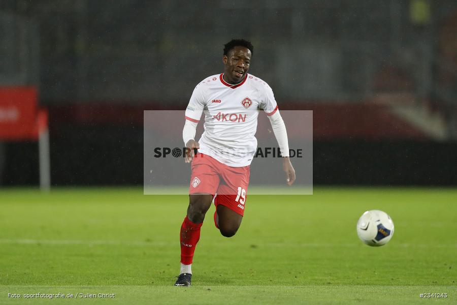 Benjika Caciel, FLYERALARM Arena, Würzburg, 27.09.2022, BFV, sport, action, Fussball, September 2022, Saison 2022/2023, Viertelfinale, Toto-Pokal, BFV-Verbandspokal, DJK, FWK, DJK Vilzing, FC Würzburger Kickers - Bild-ID: 2341243 Benjika Caciel, FLYERALARM Arena, Würzburg, 27.09.2022, BFV, sport, action, Fussball, September 2022, Saison 2022/2023, Viertelfinale, Toto-Pokal, BFV-Verbandspokal, DJK, FWK, DJK Vilzing, FC Würzburger Kickers - Bild-ID: 2341243