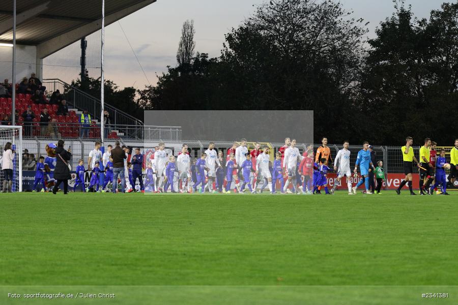 Einlaufkinder, Einlaufkids, Stadion am Schönbusch, Aschaffenburg, 30.09.2022, BFV, sport, action, Fussball, September 2022, Saison 2022/2023, 14. Spieltag, Regionalliga Bayern, TGM, SVA, Türkgücü München, SV Viktoria Aschaffenburg - Bild-ID: 2341381
