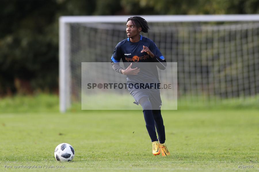 Fidel Maxaieie, Sportgelände, Steinbach, 01.10.2022, BFV, sport, action, Fussball, Oktober 2022, Saison 2022/2023, 10. Spieltag, Gruppe 3, Kreisklasse Würzburg, TSV Neuhütten-Wiesthal II, SV Sendelbach-Steinbach - Bild-ID: 2341535