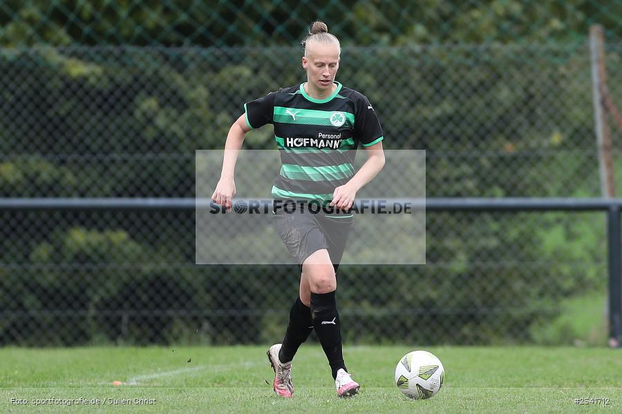 Francesca Hau, Sportgelände, Karsbach, 01.10.2022, BFV, sport, action, Fussball, Oktober 2022, Saison 2022/2023, 5. Spieltag, Frauen, Landesliga Nord, SGF, FCK, SpVgg Greuther Fürth, FC Karsbach - Bild-ID: 2341712