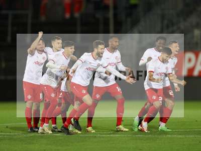 Fotos von FC Würzburger Kickers - DJK Vilzing auf sportfotografie.de