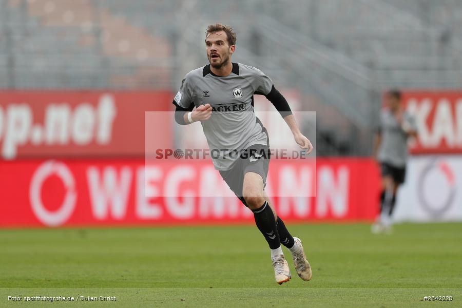 Felix Bachschmid, FLYERALARM Arena, Würzburg, 03.10.2022, sport, action, BFV, Fussball, Oktober 2022, Saison 2022/2023, 15. Spieltag, Regionalliga Bayern, SVW, FWK, SV Wacker Burghausen, TSV Karlburg - Bild-ID: 2342220
