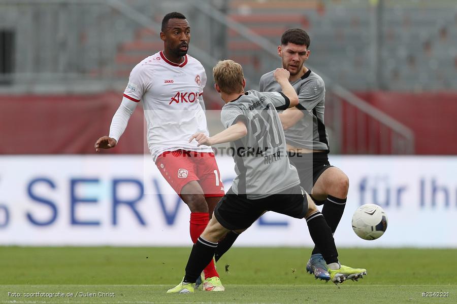 Saliou Sané, FLYERALARM Arena, Würzburg, 03.10.2022, sport, action, BFV, Fussball, Oktober 2022, Saison 2022/2023, 15. Spieltag, Regionalliga Bayern, SVW, FWK, SV Wacker Burghausen, TSV Karlburg - Bild-ID: 2342221