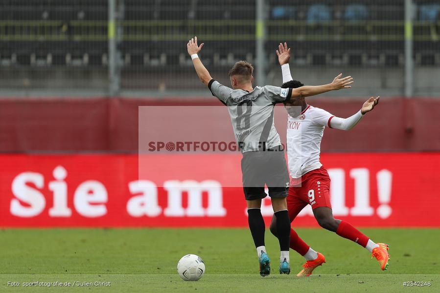 Jerome Läubli, FLYERALARM Arena, Würzburg, 03.10.2022, sport, action, BFV, Fussball, Oktober 2022, Saison 2022/2023, 15. Spieltag, Regionalliga Bayern, SVW, FWK, SV Wacker Burghausen, TSV Karlburg - Bild-ID: 2342248