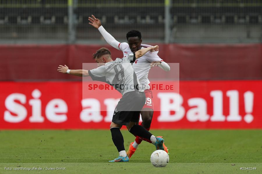 Jerome Läubli, FLYERALARM Arena, Würzburg, 03.10.2022, sport, action, BFV, Fussball, Oktober 2022, Saison 2022/2023, 15. Spieltag, Regionalliga Bayern, SVW, FWK, SV Wacker Burghausen, TSV Karlburg - Bild-ID: 2342249