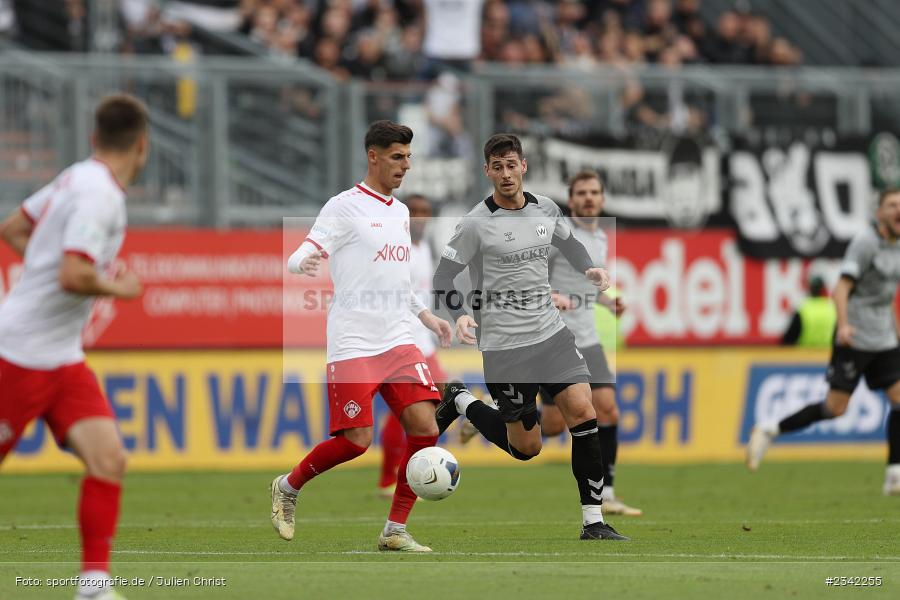 Ivan Franjic, FLYERALARM Arena, Würzburg, 03.10.2022, sport, action, BFV, Fussball, Oktober 2022, Saison 2022/2023, 15. Spieltag, Regionalliga Bayern, SVW, FWK, SV Wacker Burghausen, TSV Karlburg - Bild-ID: 2342255