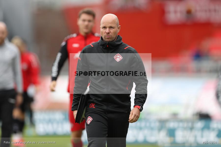 Dominik Lang, FLYERALARM Arena, Würzburg, 03.10.2022, sport, action, BFV, Fussball, Oktober 2022, Saison 2022/2023, 15. Spieltag, Regionalliga Bayern, SVW, FWK, SV Wacker Burghausen, TSV Karlburg - Bild-ID: 2342258