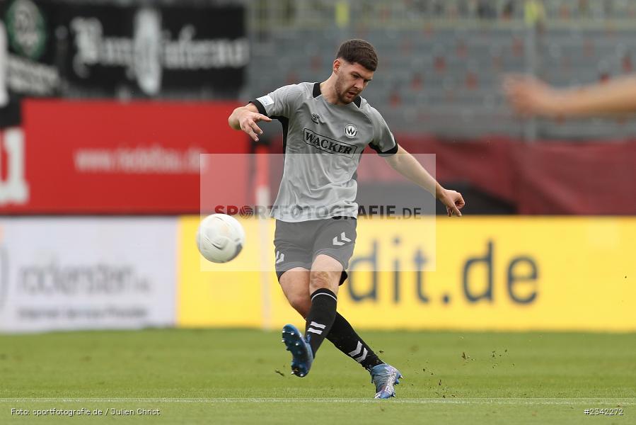 Viktor Miftaraj, FLYERALARM Arena, Würzburg, 03.10.2022, sport, action, BFV, Fussball, Oktober 2022, Saison 2022/2023, 15. Spieltag, Regionalliga Bayern, SVW, FWK, SV Wacker Burghausen, TSV Karlburg - Bild-ID: 2342272